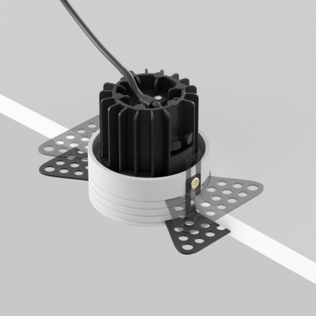 Встраиваемый светильник Maytoni Technical DL058-7W3K-TRS-B