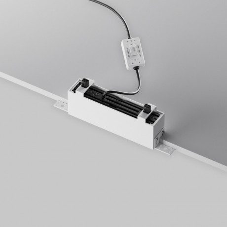 Линейный светильник Maytoni Technical DL066-12W3-6K-TRS-W