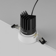 Встраиваемый светильник Maytoni Technical DL117-15W-2.7K-W